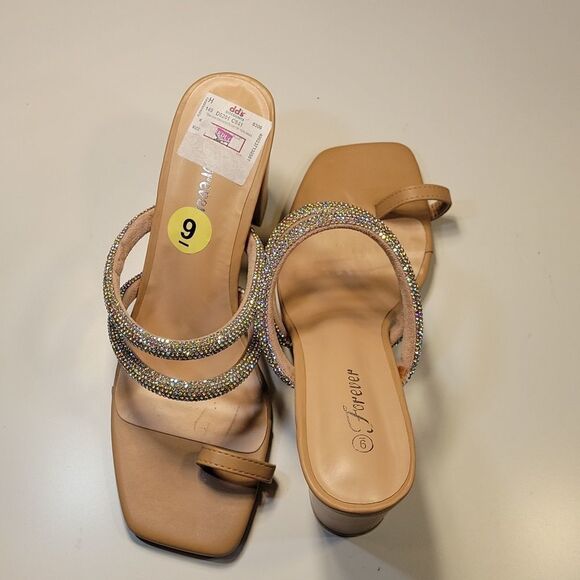 BRAND NEW FOREVER SLIPPERS   PEEP TOE DOUBLE STRAP GLITTER EMBROIDERY SANDAL - Picture 5 of 16